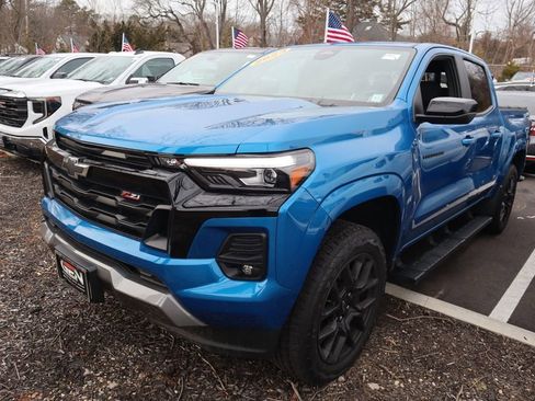 Certified 2024 Chevrolet Colorado Z71 w/ LPO, Dark Essentials Package image 6