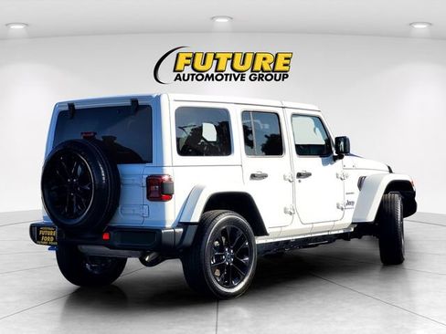 Used 2024 Jeep Wrangler Unlimited Sahara AWD/4WD image 4