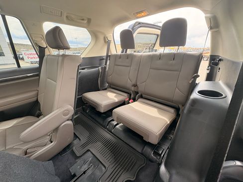 Used 2020 Lexus GX 460 Premium AWD/4WD image 16