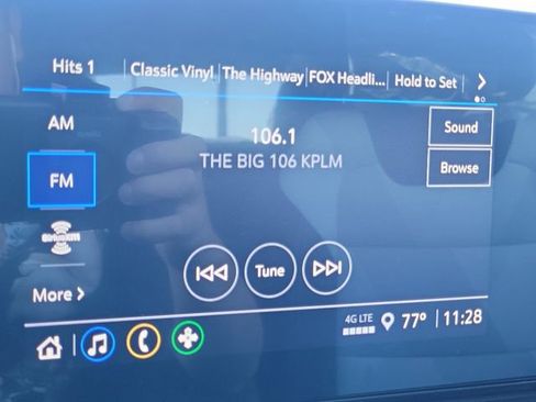 New 2026 Chevrolet Trax RS w/ Sunroof Package image 11