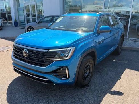 Certified 2024 Volkswagen Atlas Cross Sport SEL Premium R-Line AWD/4WD image 9