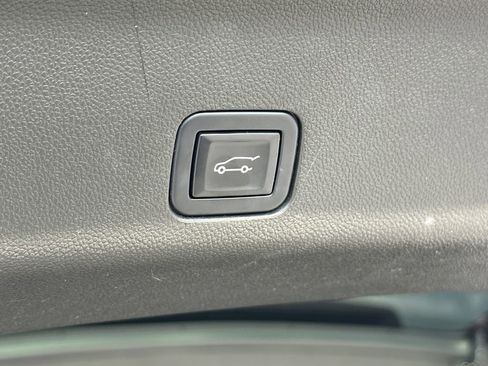 Used 2022 Chevrolet Tahoe RST w/ Luxury Package image 24