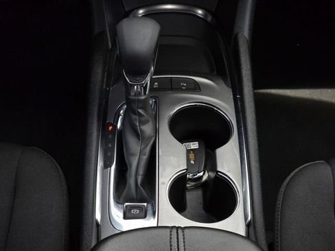 Used 2024 Chevrolet Malibu LT FWD image 17