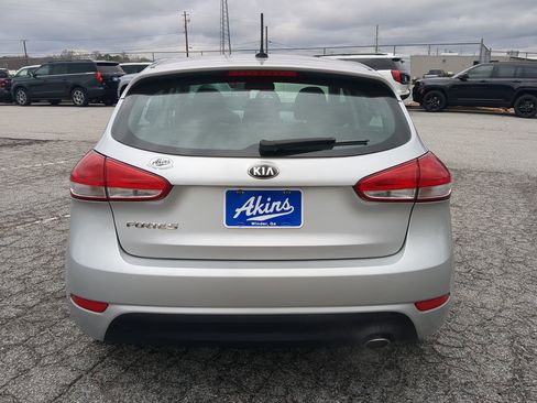 Used 2017 Kia Forte LX image 4