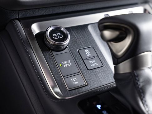 Used 2026 Lexus GX 550 w/ Accessory Package (2T) image 43