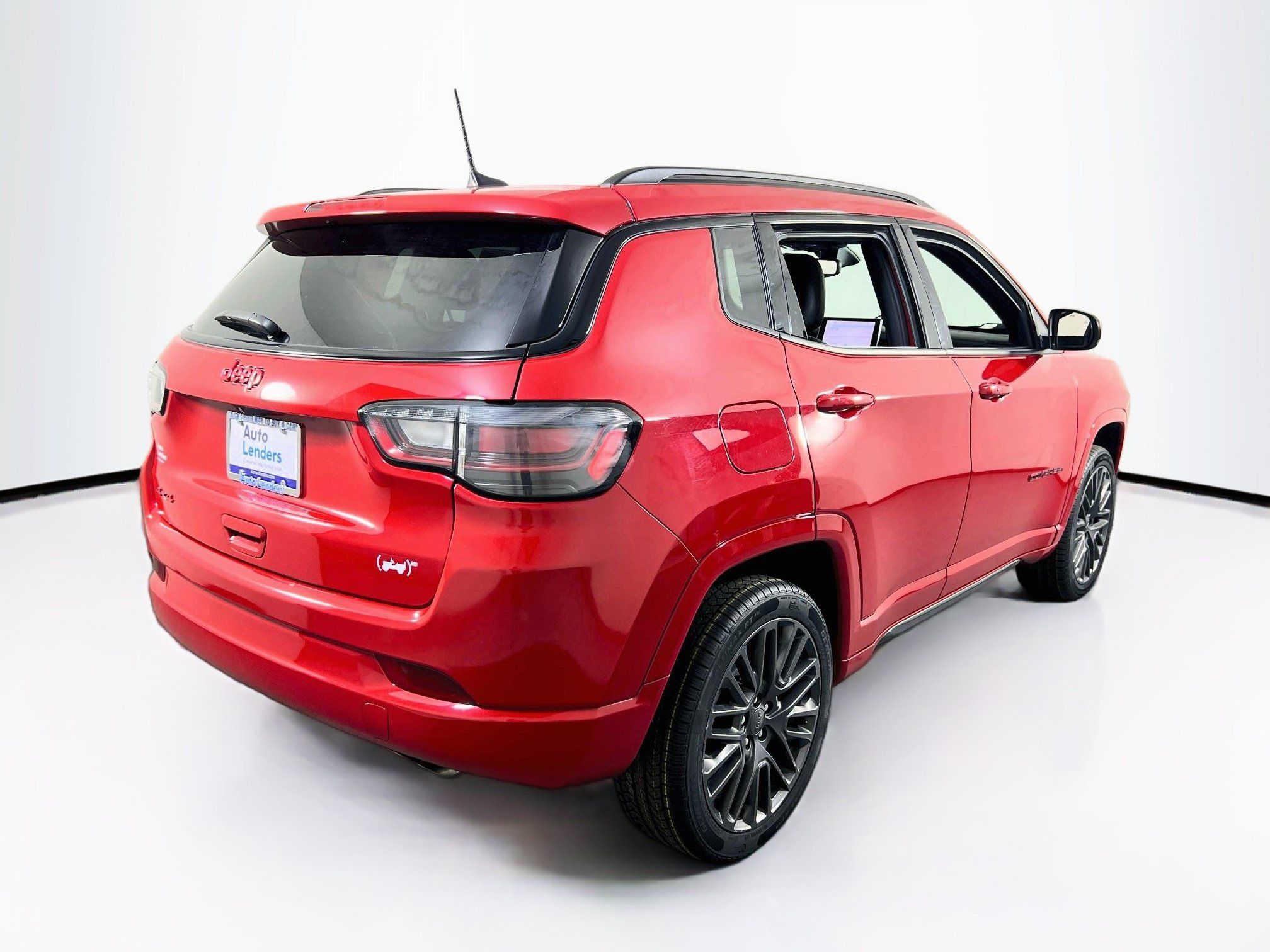 Used 2022 Jeep Compass Limited w/ (RED) Package AWD/4WD image 5