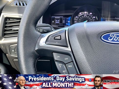 Used 2022 Ford Edge SEL w/ Convenience Package image 15