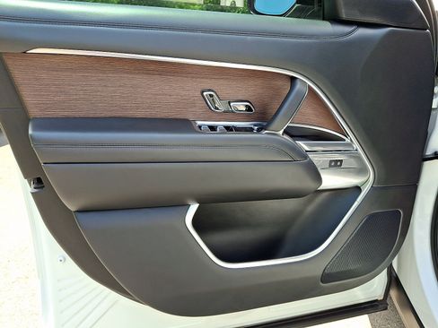 Certified 2023 Land Rover Range Rover Autobiography AWD/4WD image 13