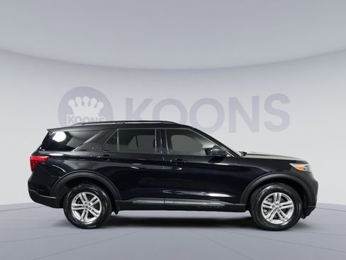 Used 2023 Ford Explorer XLT w/ Equipment Group 202A image 8