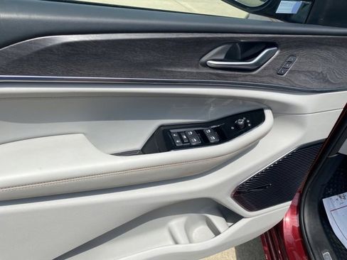 Used 2021 Jeep Grand Cherokee L Overland image 18