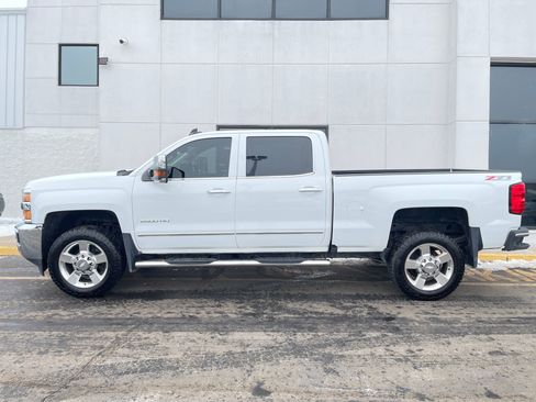 Used 2017 Chevrolet Silverado 2500 LTZ w/ Vortec Plus Package image 6