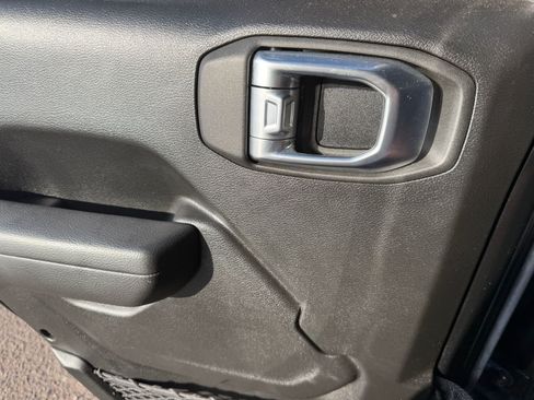 Used 2023 Jeep Wrangler Unlimited Sport AWD/4WD image 9