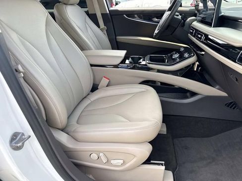 Certified 2023 Lincoln Nautilus AWD w/ Premium Package image 11