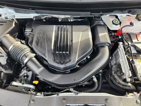 Used 2026 Chevrolet Traverse RS image 30