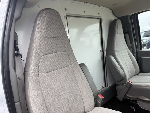 Used 2017 Chevrolet Express 3500 Work Van image 30