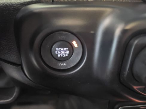 Used 2019 Jeep Wrangler Unlimited Sahara AWD/4WD image 24