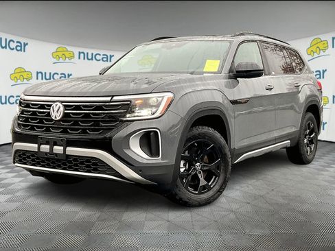 New 2026 Volkswagen Atlas Peak Edition AWD/4WD image 4