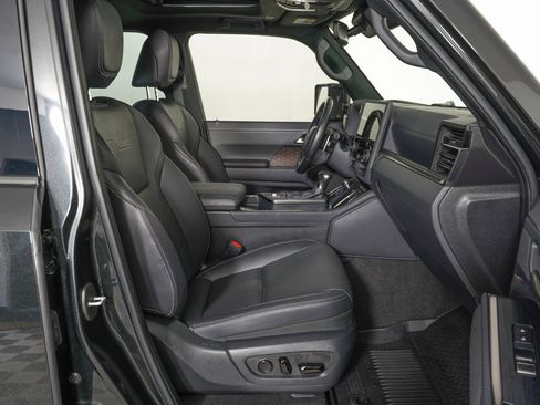 Used 2024 Lexus GX 550 w/ Accessory Package (2T) image 10