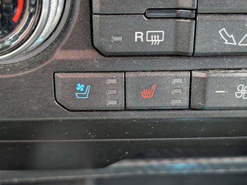 Used 2018 Ford F150 Lariat w/ Equipment Group 502A Luxury image 20