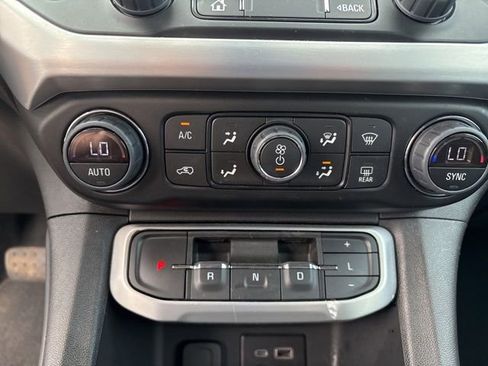 Used 2023 GMC Acadia SLE w/ Driver Convenience Package image 15