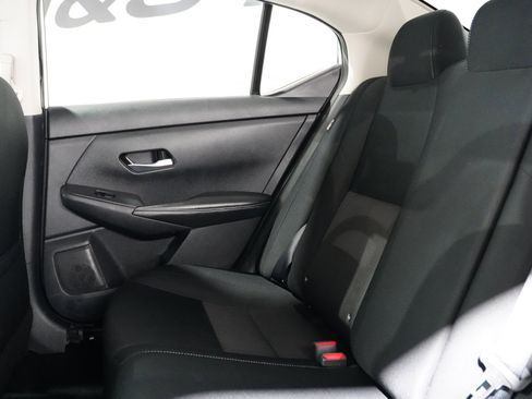 Used 2023 Nissan Sentra SV image 16