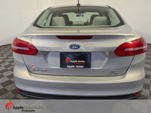 Used 2015 Ford Focus SE w/ SE Cold Weather Package FWD image 6