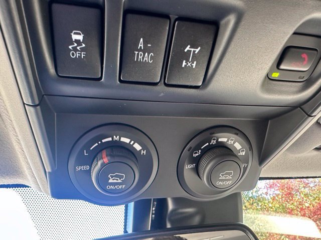 Used 2021 Toyota 4Runner TRD Off-Road Premium w/ Moonroof Package AWD/4WD image 16
