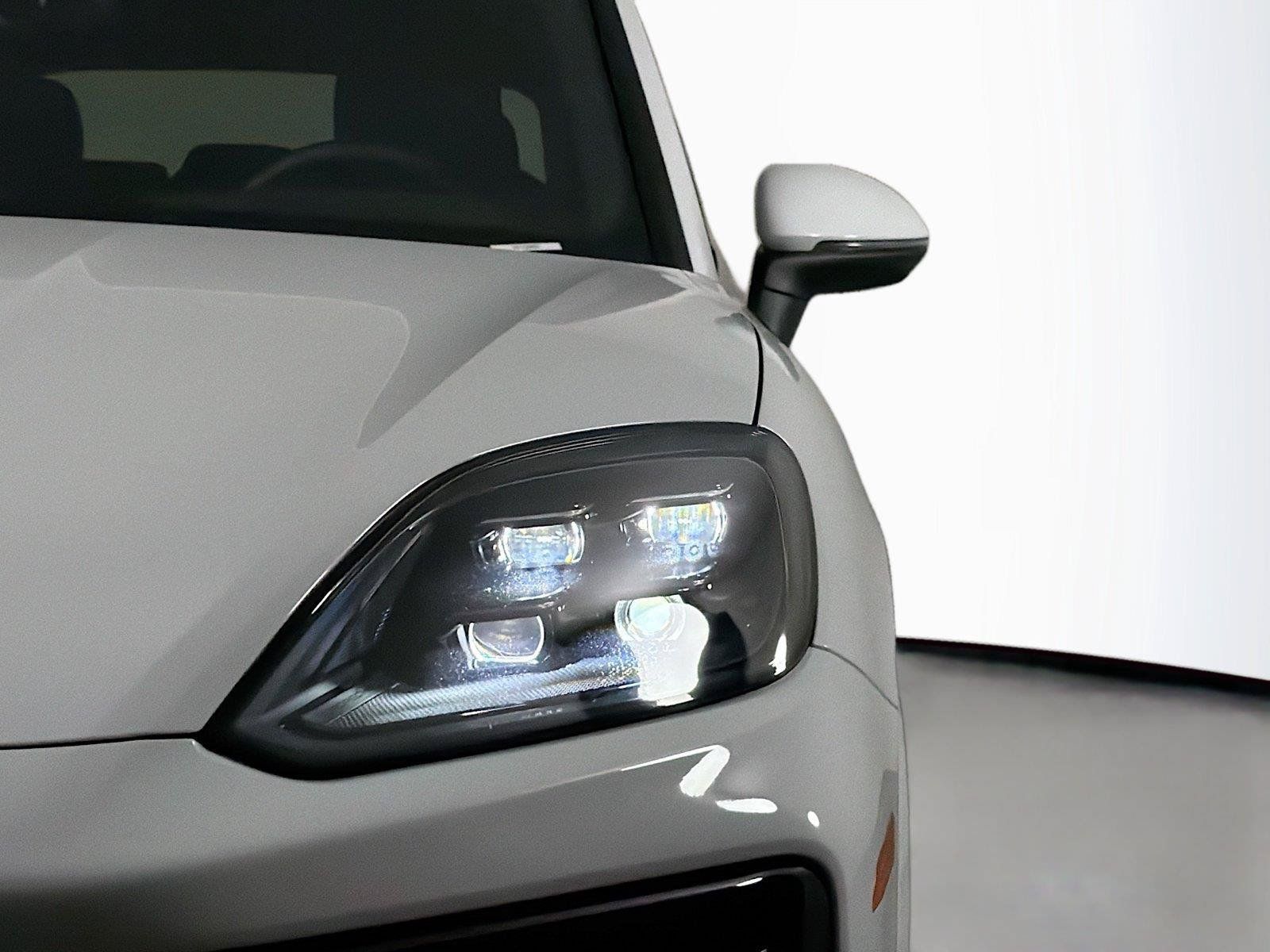 Certified 2025 Porsche Cayenne E-Hybrid AWD/4WD image 15