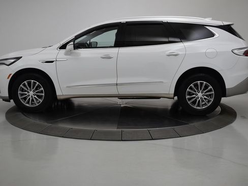 Used 2022 Buick Enclave Essence FWD image 17