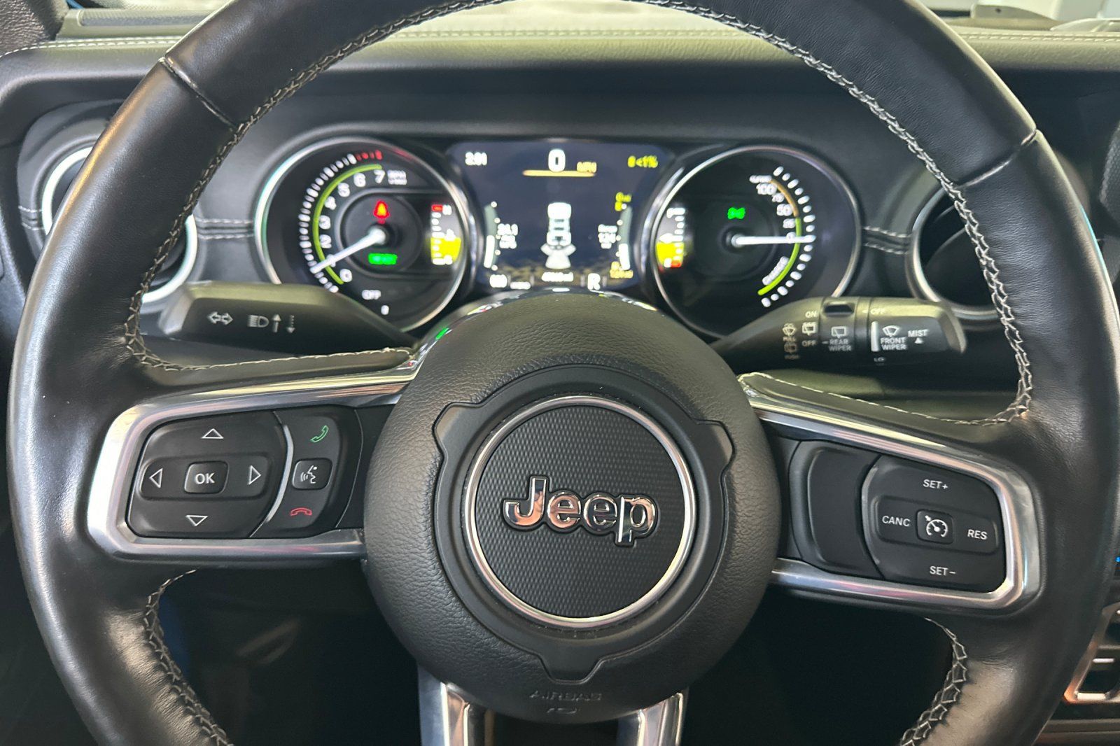 Used 2021 Jeep Wrangler Unlimited Sahara w/ Cold Weather Group AWD/4WD image 10