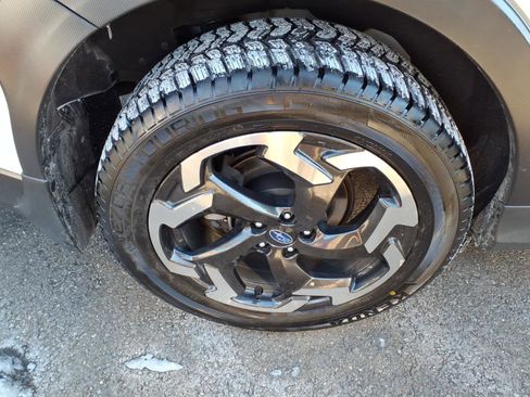 Certified 2022 Subaru Crosstrek 2.5i Limited image 4