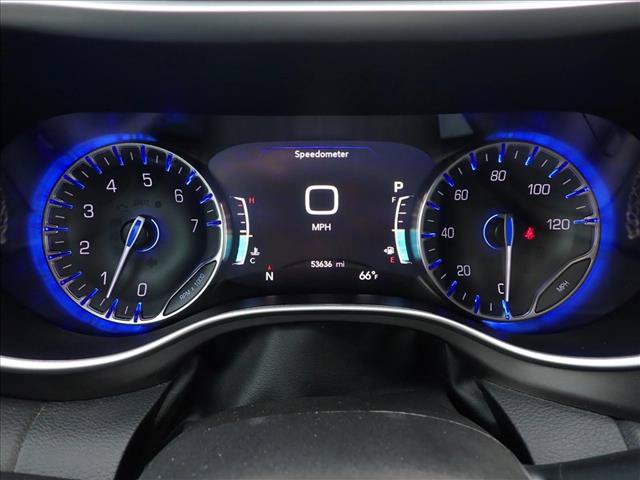 Used 2024 Chrysler Pacifica Touring-L FWD image 23