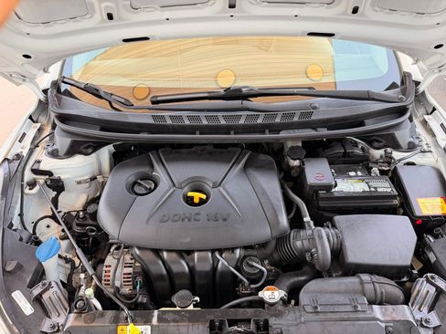 Used 2016 Hyundai Elantra SE w/ Option Group 02 FWD image 36