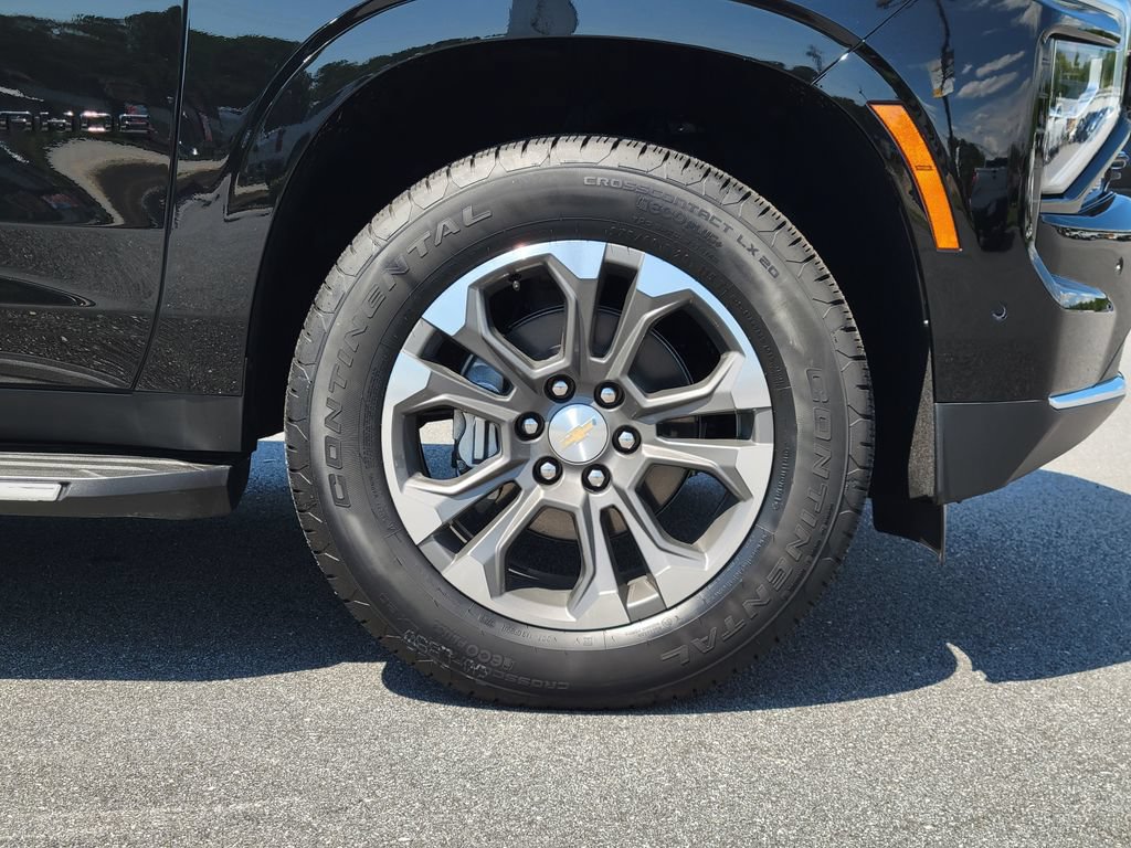 Used 2026 Chevrolet Tahoe LS w/ LPO, Dark Essentials Package RWD image 11
