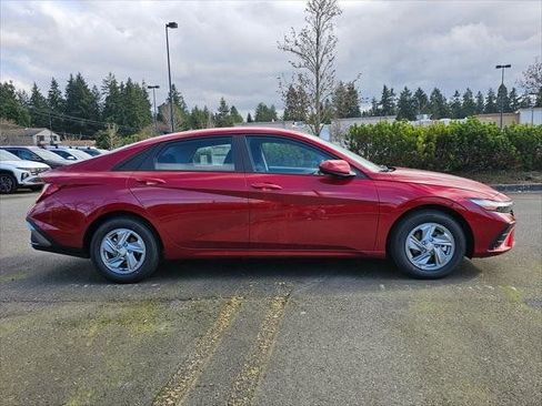 New 2026 Hyundai Elantra SE FWD image 8