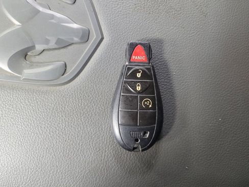 Used 2019 RAM 1500 Big Horn image 32