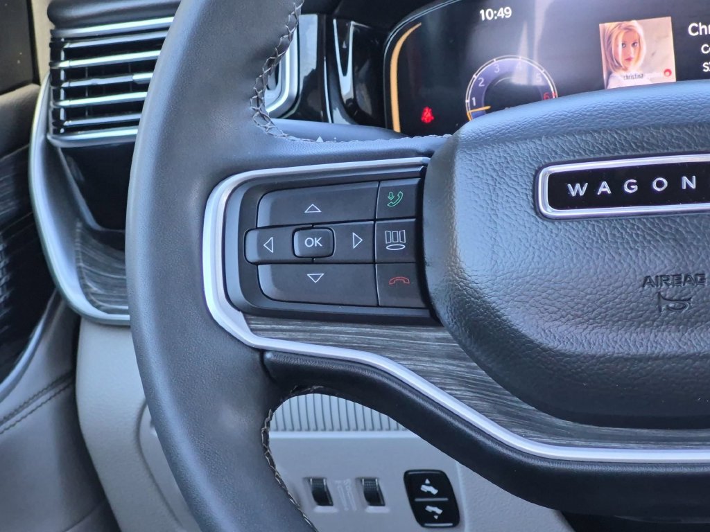 Used 2022 Jeep Wagoneer Series III w/ Premium Group I AWD/4WD image 24