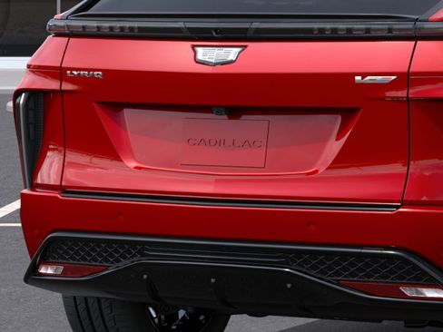 New 2026 Cadillac Lyriq V AWD/4WD image 44