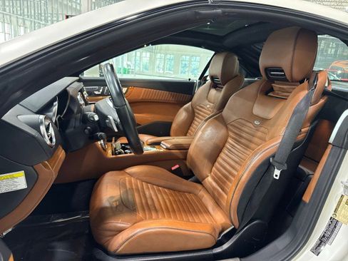 Used 2013 Mercedes-Benz SL 550 w/ Premium Pkg image 53