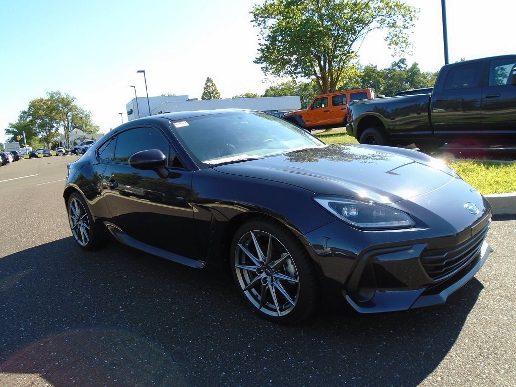 Used 2025 Subaru BRZ Limited RWD image 2