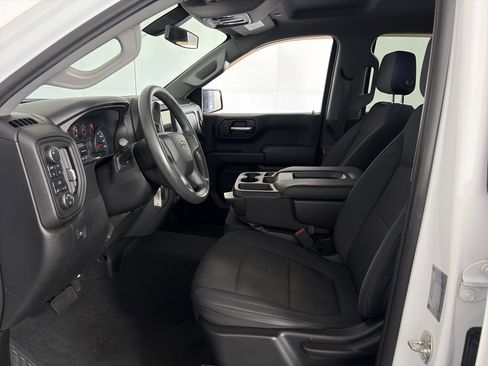 Used 2019 Chevrolet Silverado 1500 Custom Trail Boss w/ Custom Convenience Package image 6