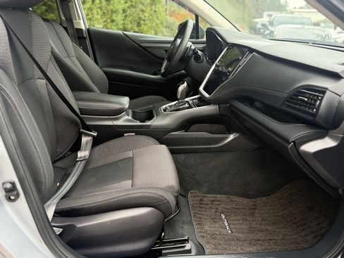 Used 2023 Subaru Outback Premium image 18