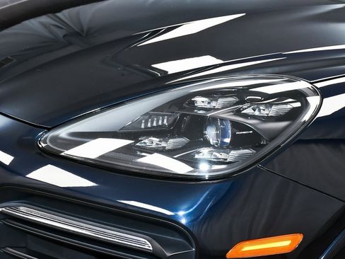 Used 2023 Porsche Cayenne GTS image 86