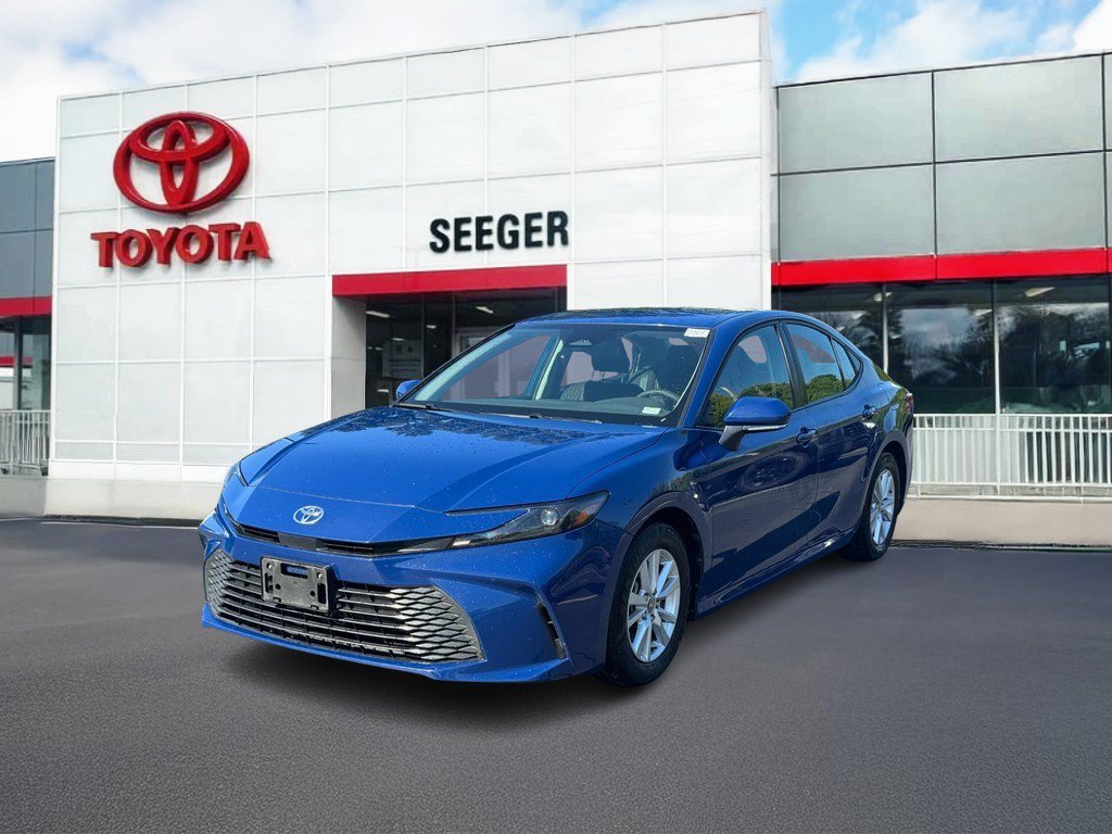 Certified 2025 Toyota Camry LE FWD image 11