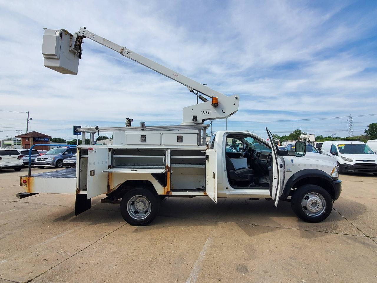 Used 2012 RAM 4500 2WD Regular Cab w/ Cold Weather Group image 5