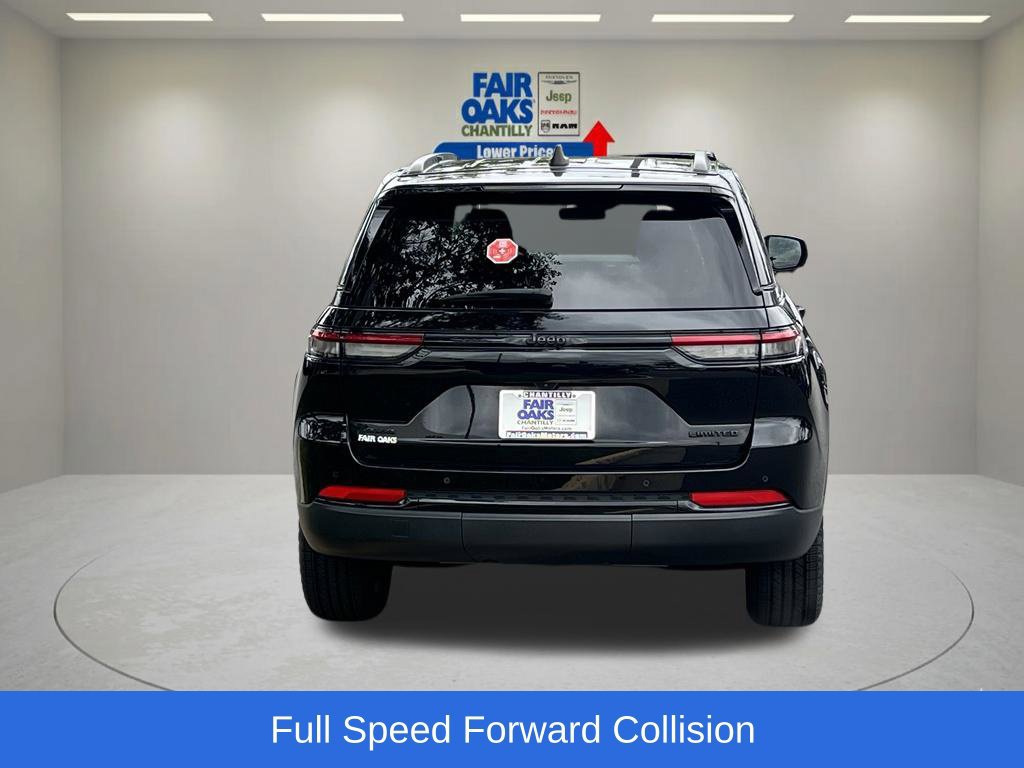 Used 2023 Jeep Grand Cherokee Limited w/ Black Appearance Package AWD/4WD image 9