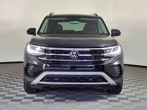 Used 2021 Volkswagen Atlas SE w/ Panoramic Sunroof Package image 2
