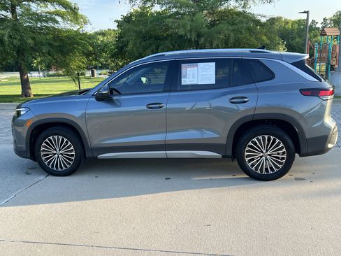Certified 2025 Volkswagen Tiguan S FWD image 7