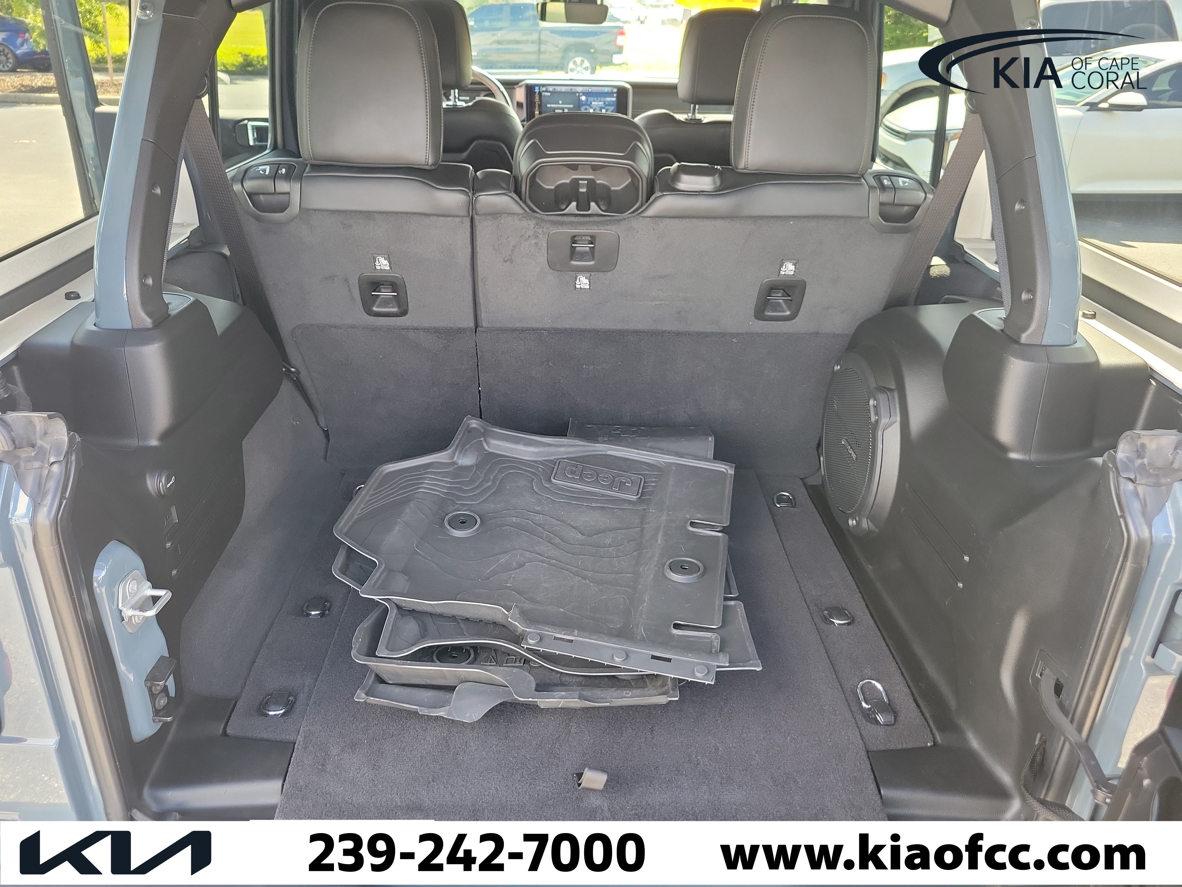 Used 2024 Jeep Wrangler Unlimited Rubicon 392 AWD/4WD image 10