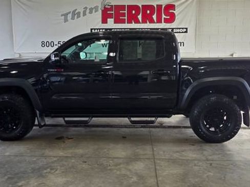 Used 2020 Toyota Tacoma TRD Pro image 2